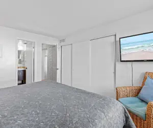 Photo 3 - Colony Beach Club 121