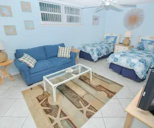 Photo 4 - Coronado Towers 201