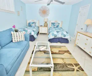 Photo 3 - Coronado Towers 201