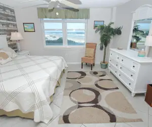 Photo 5 - Coronado Towers 201