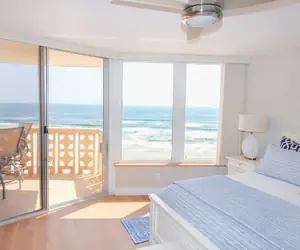 Photo 3 - Golden Arms 805