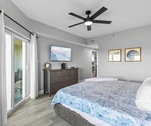 Photo 3 - Oceanwalk 5-405