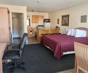 Photo 4 - Camaray Motel