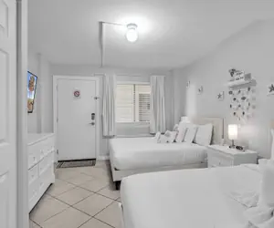 Photo 4 - Bluewater Resort 720