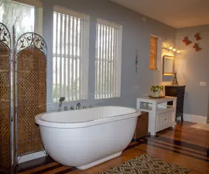 Photo 3 - Oakland Manor House