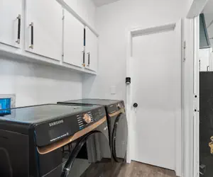 Photo 3 - 5BR Relaxation Haven Hot Tub Pool Table Fun M