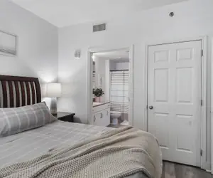 Photo 3 - Laketown Wharf 1116