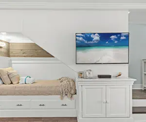 Photo 4 - Searenity Awaits: 2-bd, 2-ba Coastal Escape! Perfect for 5! Pet Friendly!