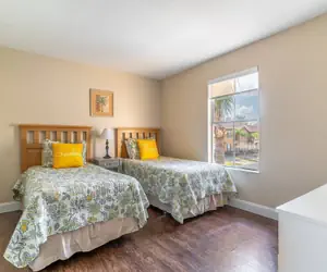 Photo 4 - 402 Regal Palms