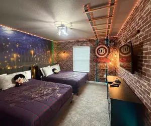 Photo 5 - Contemporary Townhouse w Pool BBQ Sleeps 12