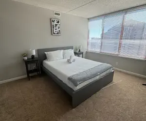 Photo 2 - Prime Location for Business Stay