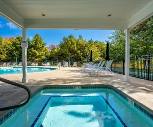 Photo 2 - Captains Cottage Sleeps 6!