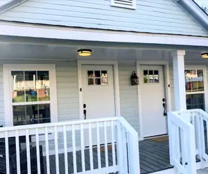 Photo 3 - Lakewood Lyon Park Renovated Cottage Near Duke 28B