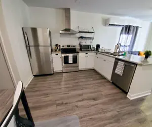 Photo 4 - Lakewood Lyon Park Renovated Cottage Near Duke 28B