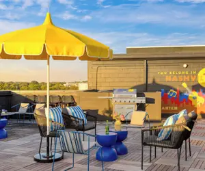 Photo 2 - Dual Bachelor Pads w/ Rooftop Lounge & Games Sleeps 26 5 Min to Broadway