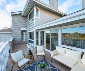 Photo 4 - Waterfront Retreat With Stunning Views Modern Co