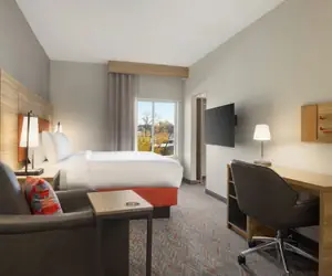 Photo 4 - Candlewood Suites Oakwood by IHG