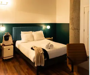 Photo 3 - Sosuite 2BR Apt w W/d, Gym, On-site Restaurant