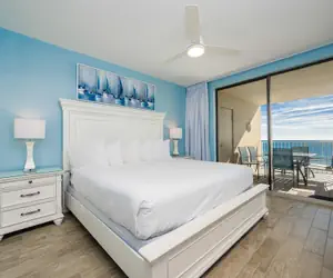 Photo 4 - White Caps 804