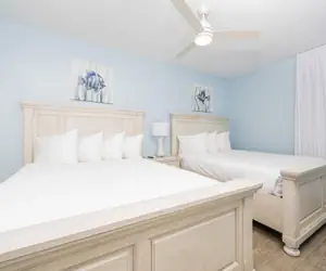 Photo 5 - White Caps 804