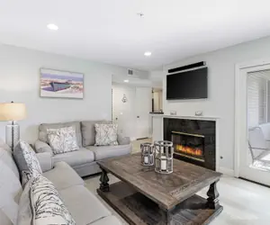 Photo 3 - Walk to Beach Pool, Hot Tub, Private Patio, Parking Seabreeze Retreat