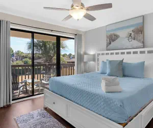 Photo 4 - Beachwalk 18e: Cozy Townhouse Close to Beach!