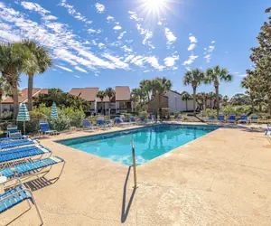 Photo 2 - 2BR Condo in Edgewater Resort With Golf, Tennis, Pools & Free Tram Service!