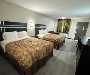 Photo 4 - Sunset Inn