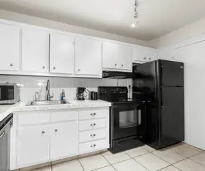 Photo 3 - Bay Harbor Sunset Apt 3A