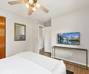 Photo 5 - Old Town Basecamp 6 Blocks to Old Town Square