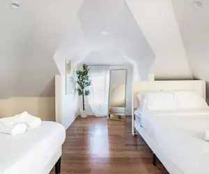 Photo 5 - 3BR Prime Luxury near NYC w Arcade Room