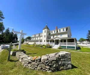 Photo 2 - Hotel Pemaquid