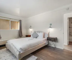 Photo 2 - Delightful 2BR Mountain OceanSunset View