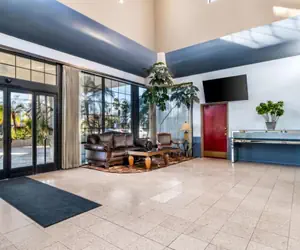 Photo 4 - SureStay by Best Western Bakersfield Central