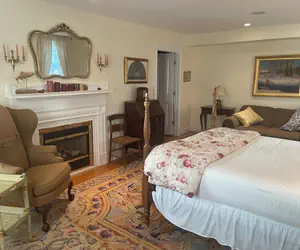 Photo 3 - Dodds Brick House Bed & Breakfast