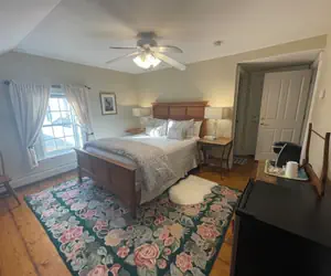 Photo 5 - Dodds Brick House Bed & Breakfast