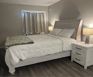 Photo 4 - Oakland Courtyard