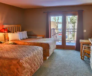 Photo 4 - Good Ol' Days Resort