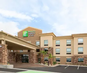 Photo 2 - Holiday Inn Express & Suites Pahrump by IHG