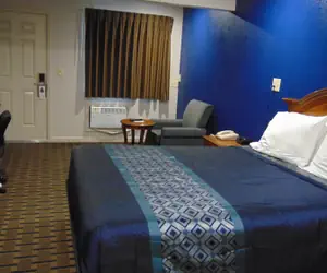 Photo 5 - Corcoran Country Inn