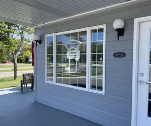 Photo 3 - Lighthouse View Motel