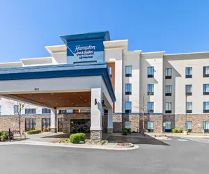 Photo 2 - Hampton Inn & Suites Claremore