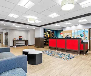 Photo 3 - Hampton Inn & Suites Claremore