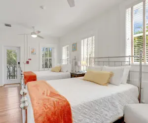 Photo 4 - Hibiscus House Bed Breakfast Citrus Room