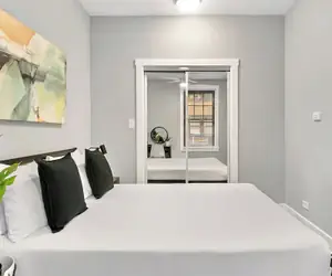 Photo 5 - Lovely 1BR Apt - Belmont B3