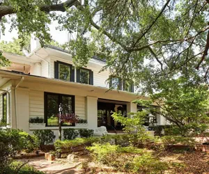 Photo 4 - Apt2 Edenbrae - Walkable Southern Gothic Mansion