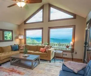 Photo 3 - Blue Ridge Gateway Cabin With Mountain Views