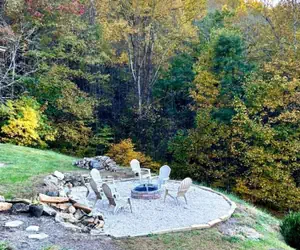 Photo 4 - Blue Ridge Gateway Cabin With Mountain Views