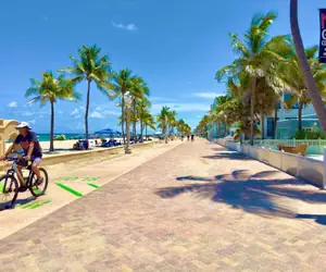 Photo 4 - Beach Lover s Studio Apartment in Hollywood FL