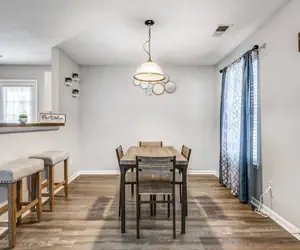 Photo 4 - Cedar Ave Escape